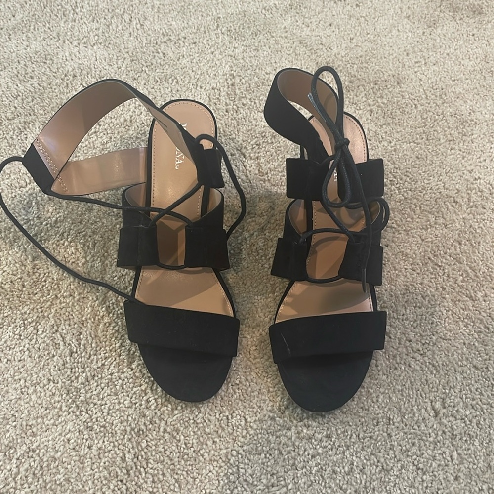 MERONA Target brand Suede Heels